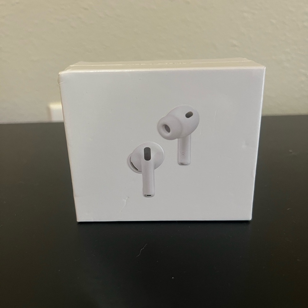 Apple Wireless Earbuds with Charging Case - White
